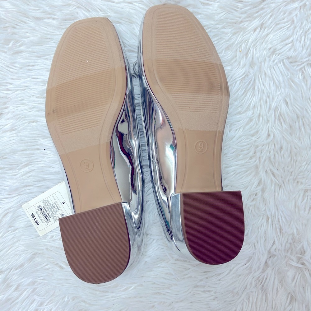 NWT. a.new day Women's Silver Flats SIZE 9 - Picture 3 of 4